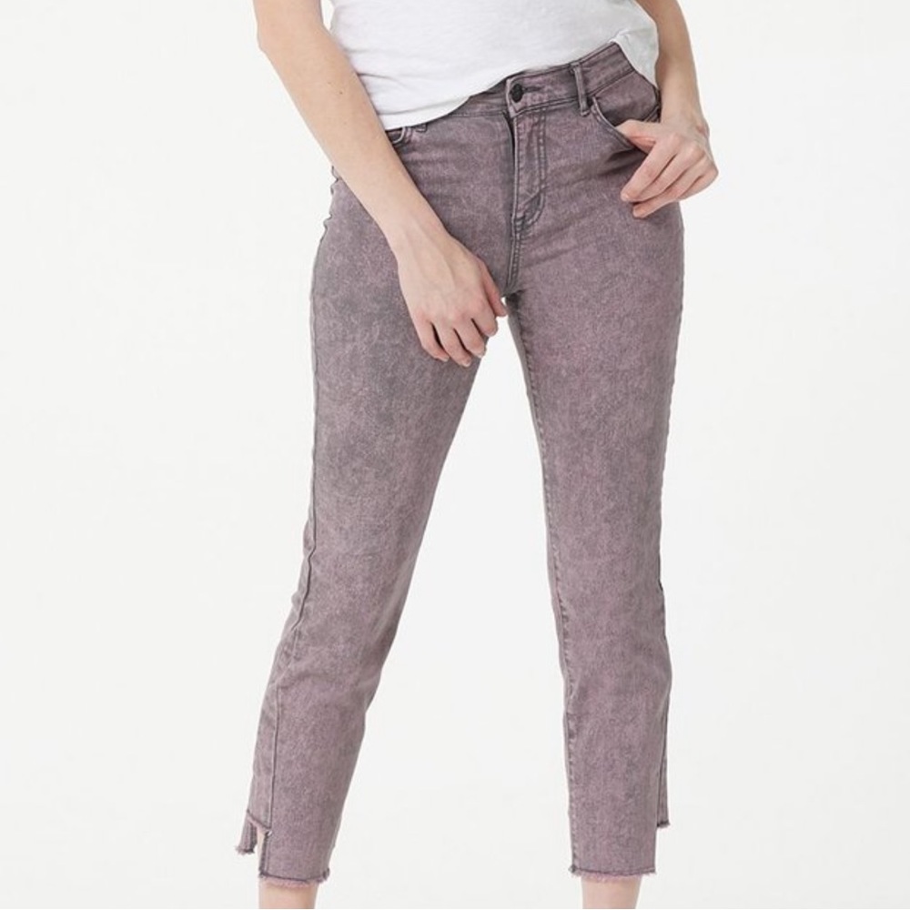 🌸 LOGO Acid Wash Ankle Jeans 🌸